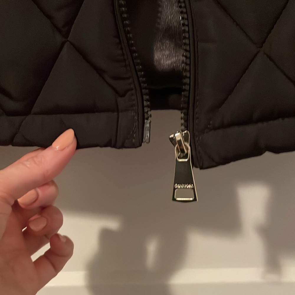 Calvin Klein vest - Picture 7 of 10